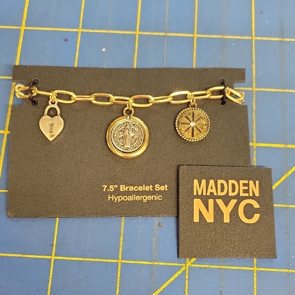 Madden NYC Gold Charm 7.5  Bracelet Set